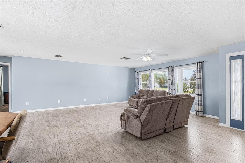 1320 SE 26TH TERRACE, CAPE CORAL, FL 33904 — zdjęcie 4