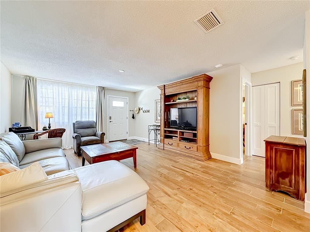 5925 SHORE BOULEVARD S # 107, GULFPORT, FL 33707 — zdjęcie 5