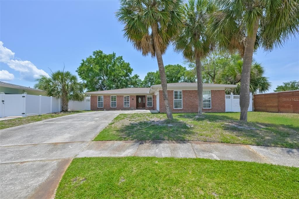8410 LAVA PLACE, TAMPA, FL 33615 — zdjęcie 2