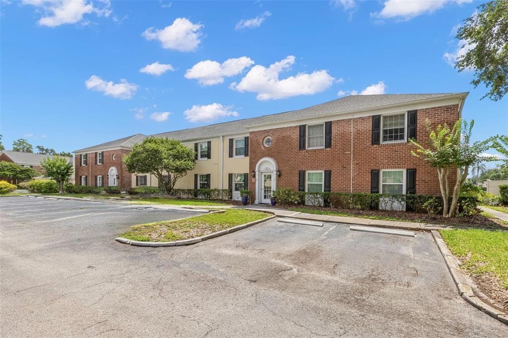 13762 ORANGE SUNSET DRIVE # 102, TAMPA, FL 33618