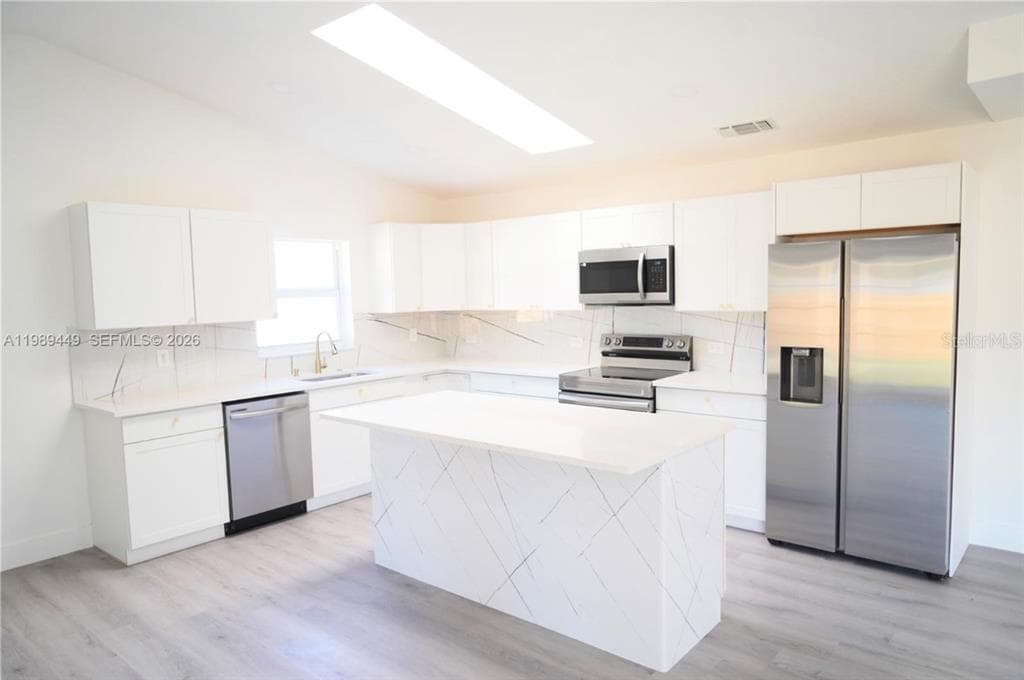 563 PRESQUE ISLE DRIVE, PORT CHARLOTTE, FL 33954 — zdjęcie 5