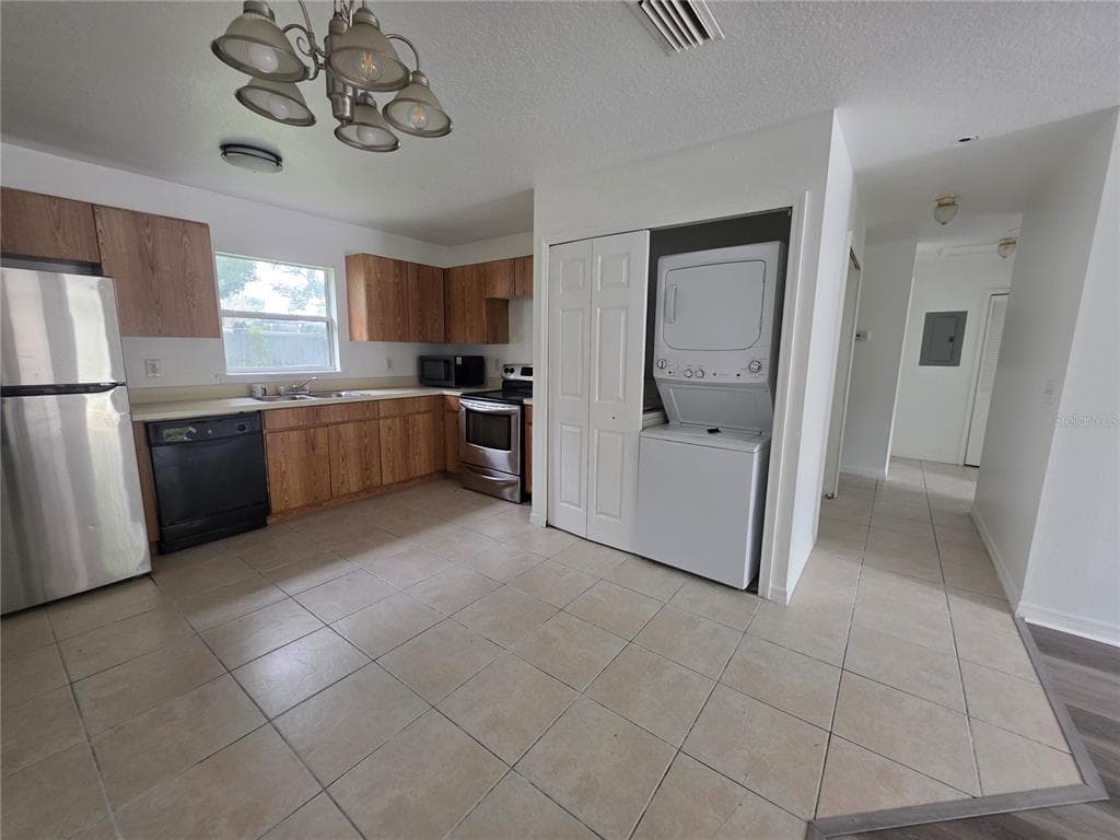 2017 N 61ST STREET, TAMPA, FL 33619 — zdjęcie 3