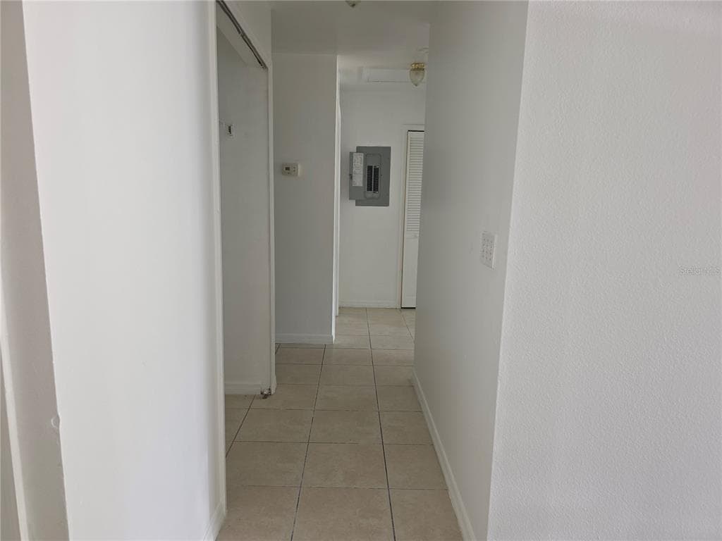2017 N 61ST STREET, TAMPA, FL 33619 — zdjęcie 4