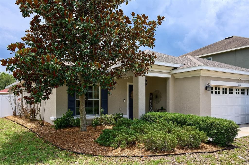 2802 WINGLEWOOD CIRCLE, LUTZ, FL 33558