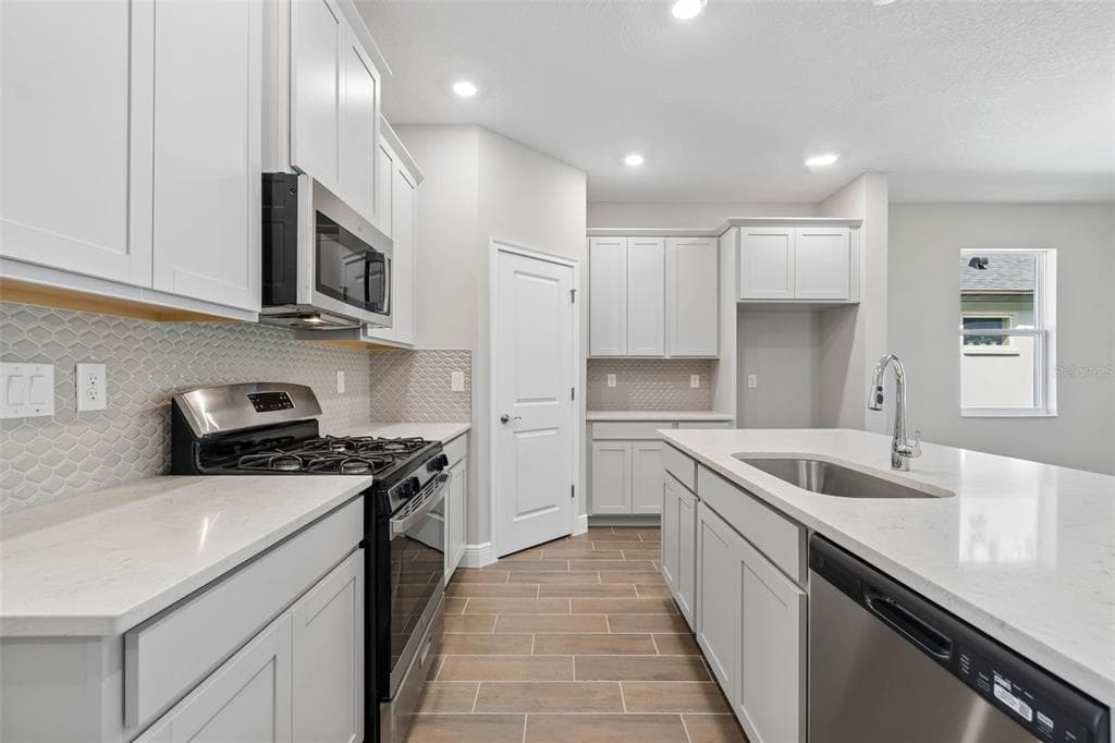 19451 FOREST GARDEN COURT, BROOKSVILLE, FL 34601 — zdjęcie 3