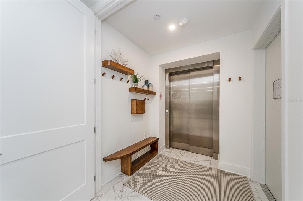 15 AVALON STREET # 401, CLEARWATER BEACH, FL 33767 — zdjęcie 2