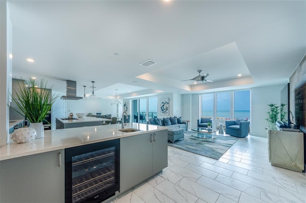 15 AVALON STREET # 401, CLEARWATER BEACH, FL 33767 — zdjęcie 4