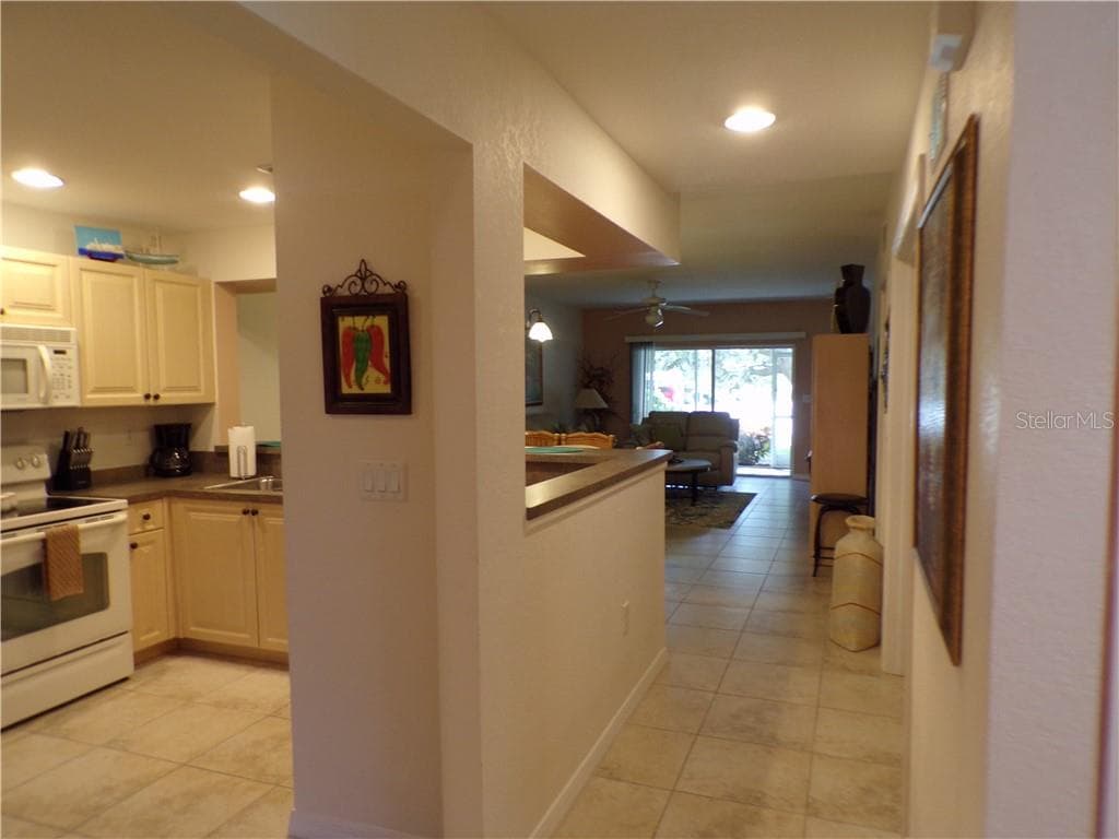 1462 RIO DE JANEIRO AVENUE # B103, PUNTA GORDA, FL 33983 — zdjęcie 3
