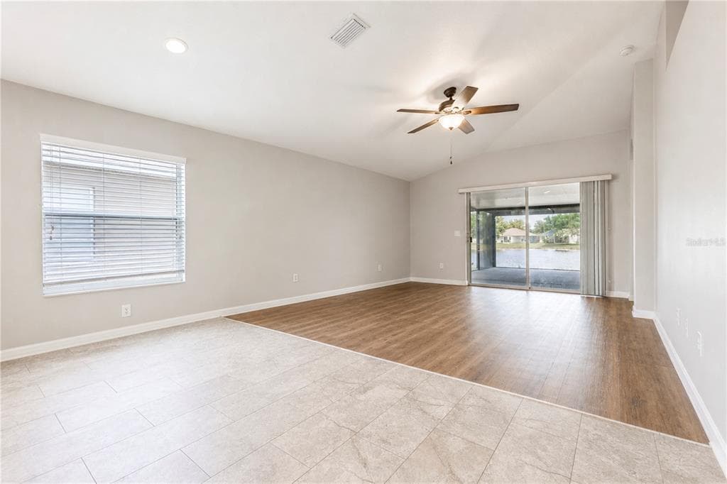 210 SMOKEY HILL AVENUE, RUSKIN, FL 33570 — zdjęcie 5