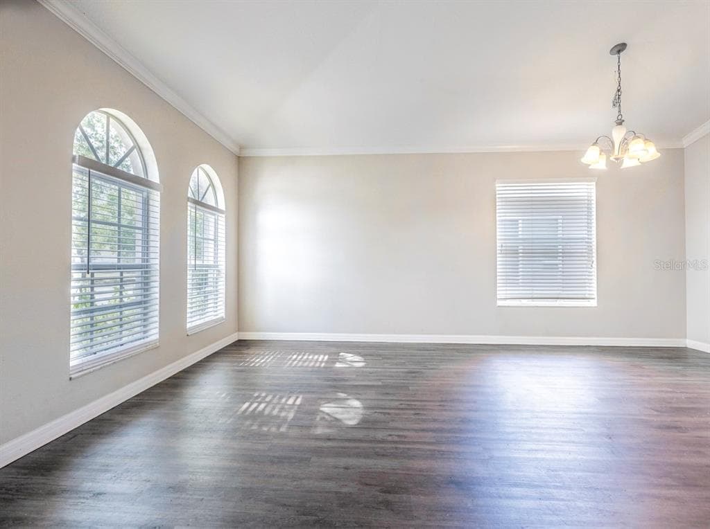 210 SMOKEY HILL AVENUE, RUSKIN, FL 33570 — zdjęcie 4