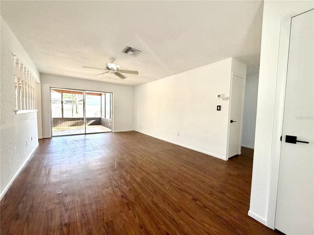 8212 101ST COURT, SEMINOLE, FL 33777 — zdjęcie 4