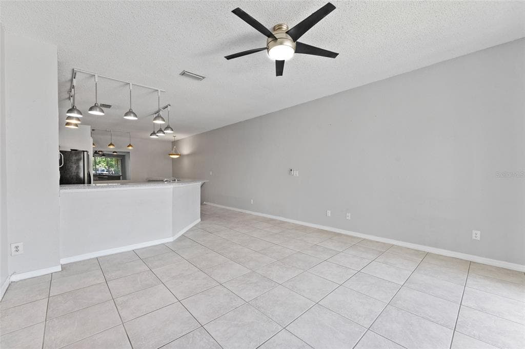 603 ARBOR LAKE LN, TAMPA, FL 33602 — zdjęcie 5