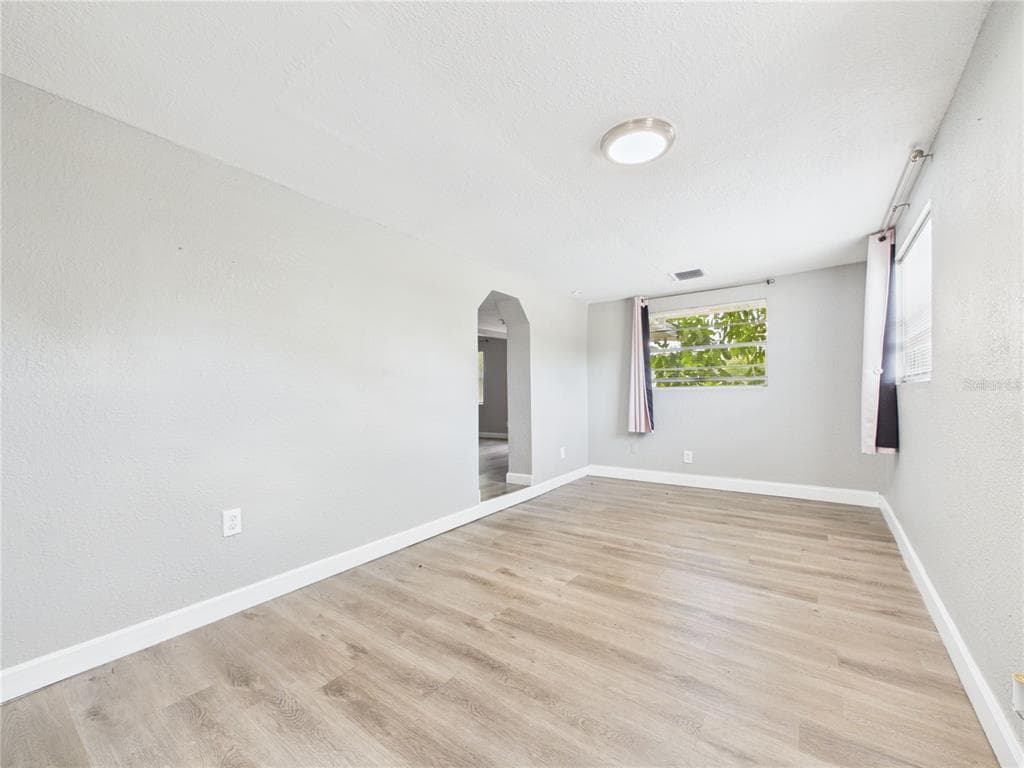 605 S DISSTON AVENUE, TARPON SPRINGS, FL 34689 — zdjęcie 3