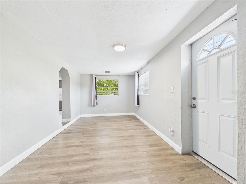 605 S DISSTON AVENUE, TARPON SPRINGS, FL 34689 — zdjęcie 5