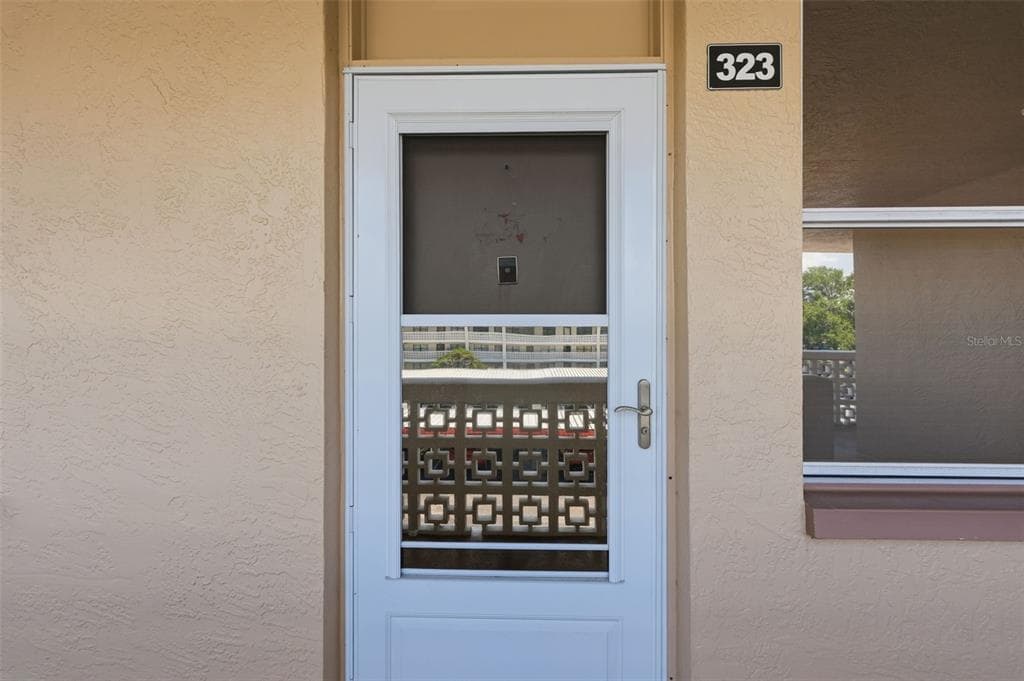 4915 BAY STREET NE # 323, ST PETERSBURG, FL 33703