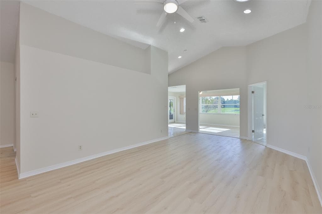 235 LINGER LANE, SUN CITY CENTER, FL 33573 — zdjęcie 5