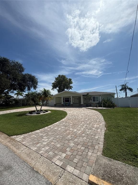 5163 60TH WAY N, KENNETH CITY, FL 33709 — zdjęcie 3