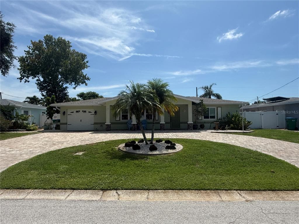 5163 60TH WAY N, KENNETH CITY, FL 33709