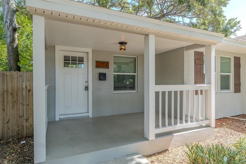 721 38TH AVENUE N, ST PETERSBURG, FL 33704 — zdjęcie 3
