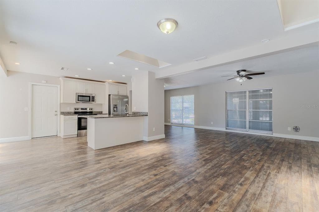 8018 W POCAHONTAS AVENUE, TAMPA, FL 33615 — zdjęcie 4