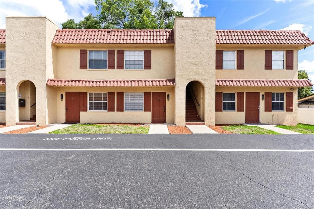 1112 W MAIN STREET # C4, LEESBURG, FL 34748