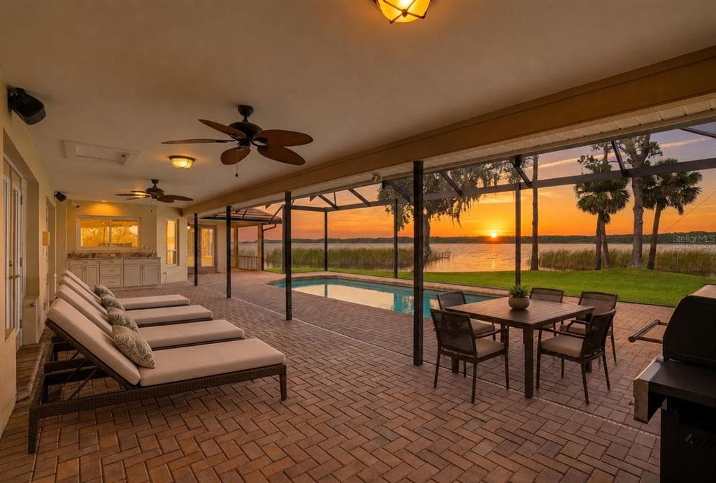 3493 SHORELINE CIRCLE, PALM HARBOR, FL 34684