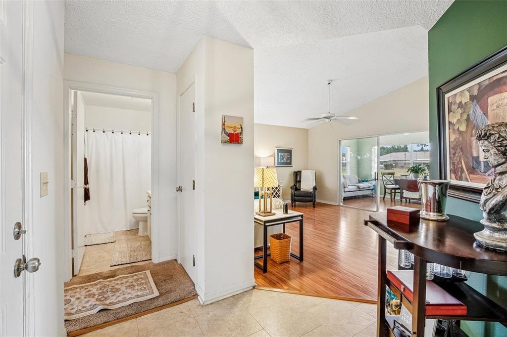 1925 GRAND CYPRESS LANE, SUN CITY CENTER, FL 33573 — zdjęcie 4