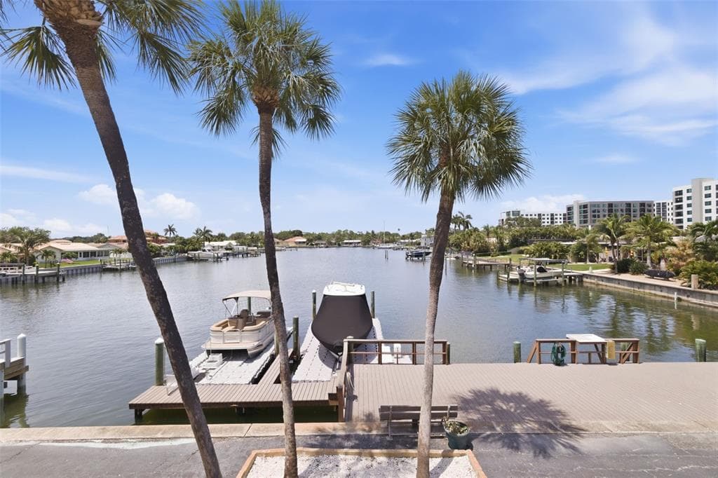 3717 46TH AVENUE S # 11, ST PETERSBURG, FL 33711