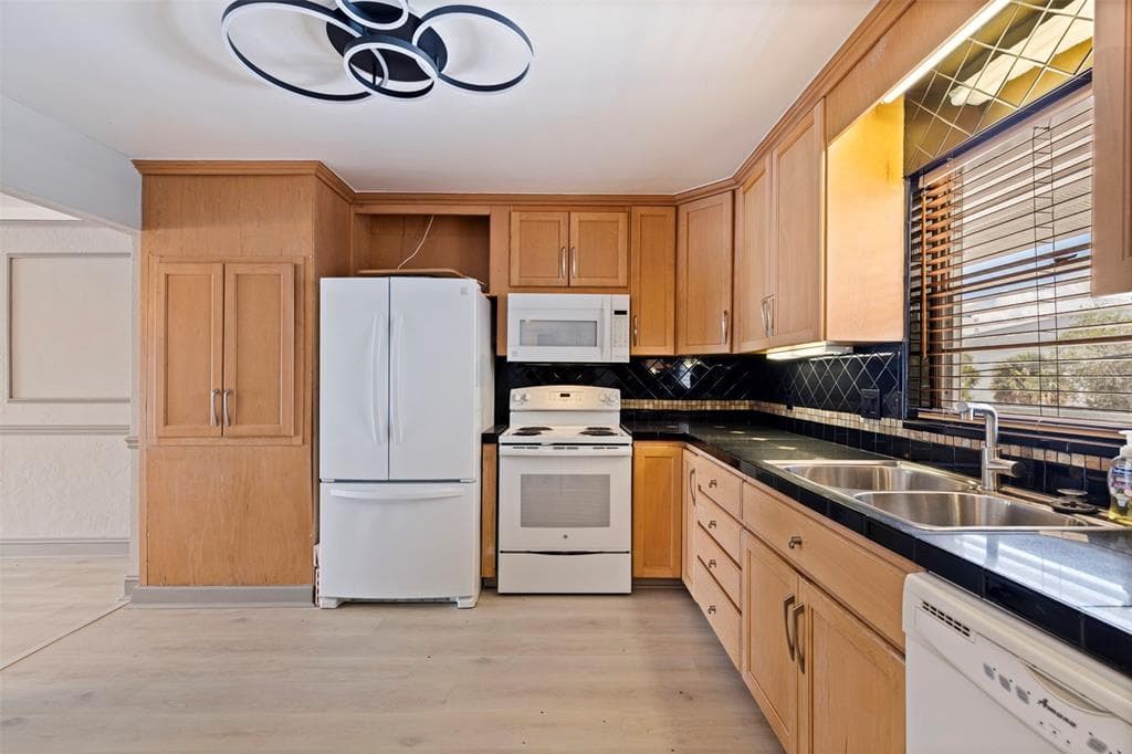3717 46TH AVENUE S # 11, ST PETERSBURG, FL 33711 — zdjęcie 5