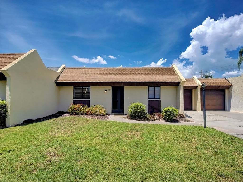 499 ALBEE FARM ROAD # V11, VENICE, FL 34285