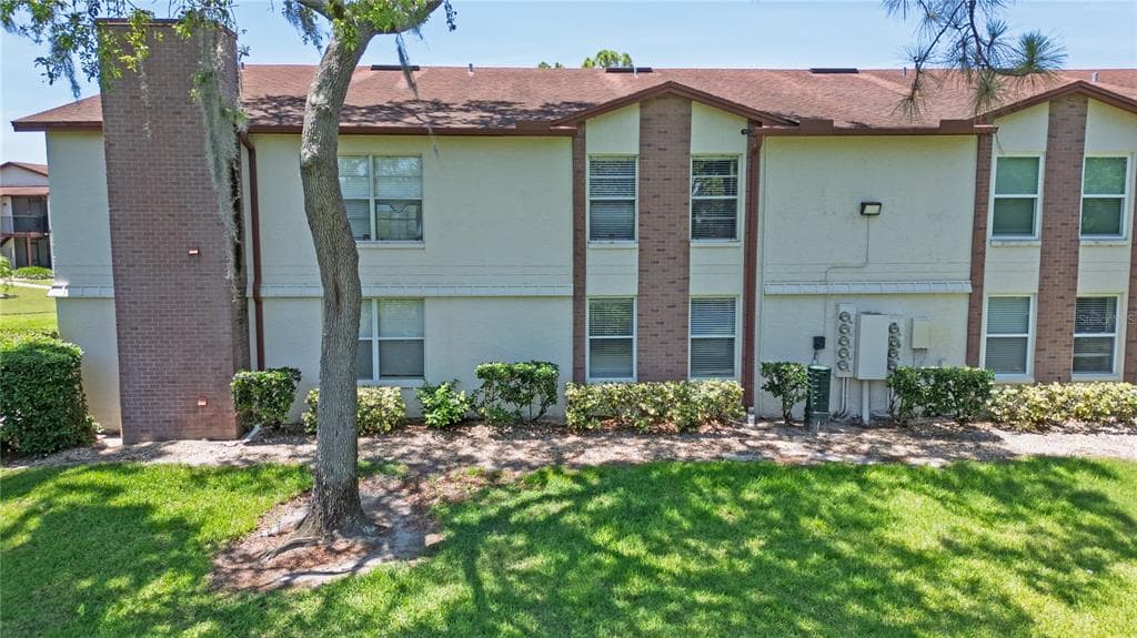 3455 COUNTRYSIDE BOULEVARD # 11, CLEARWATER, FL 33761