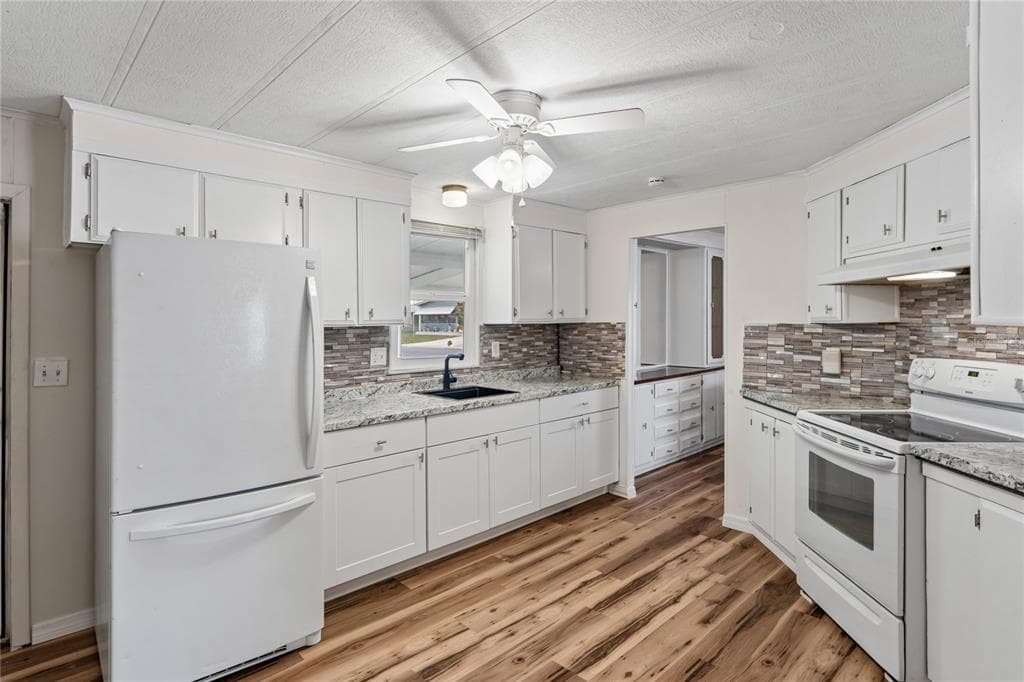 38552 MONET DRIVE, ZEPHYRHILLS, FL 33540 — zdjęcie 2