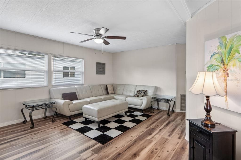 38552 MONET DRIVE, ZEPHYRHILLS, FL 33540 — zdjęcie 3