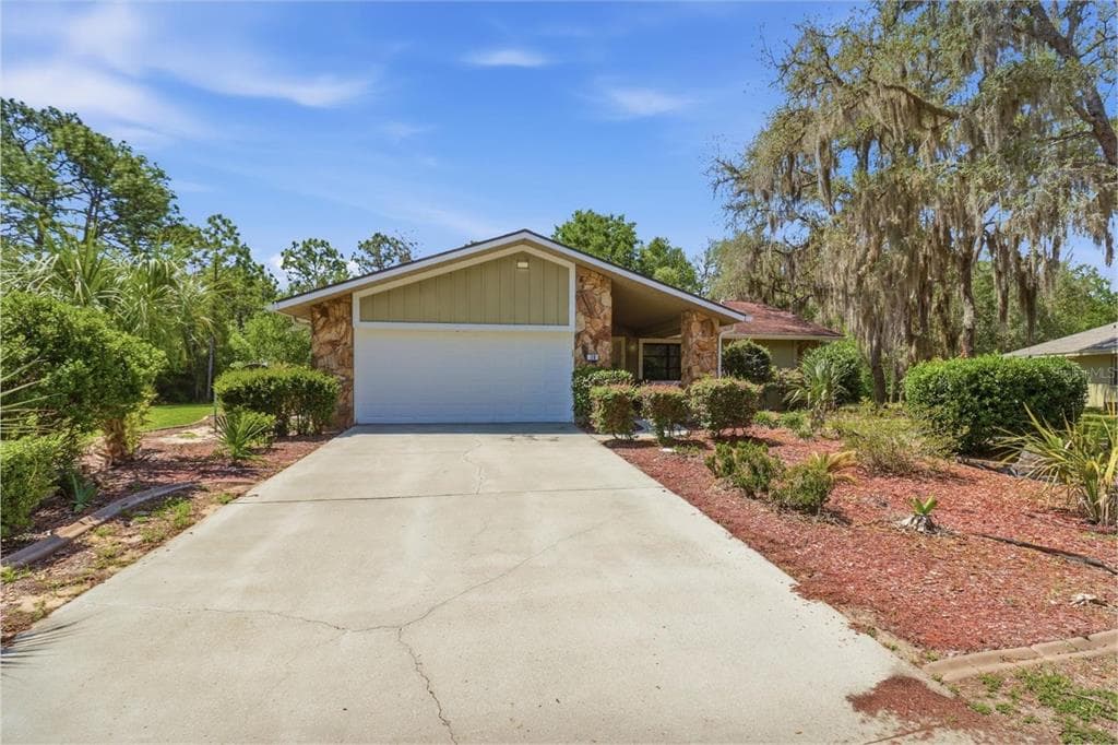 20 SALVIA COURT, HOMOSASSA, FL 34446