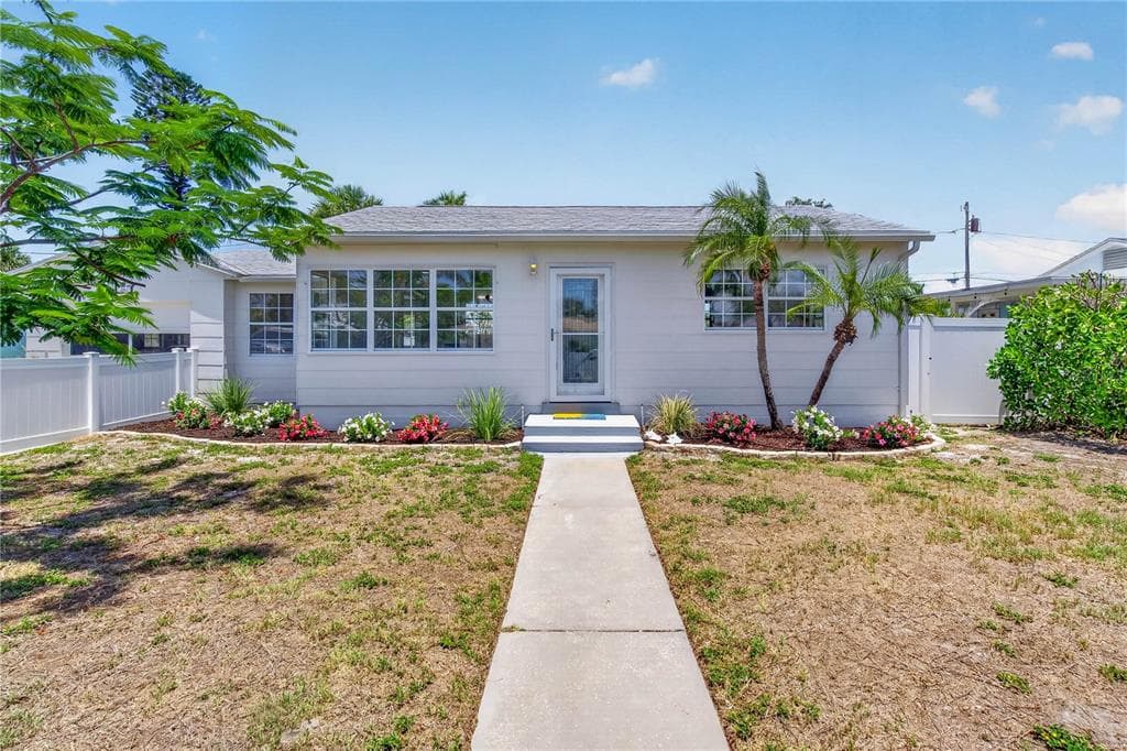260 42ND AVENUE, ST PETE BEACH, FL 33706