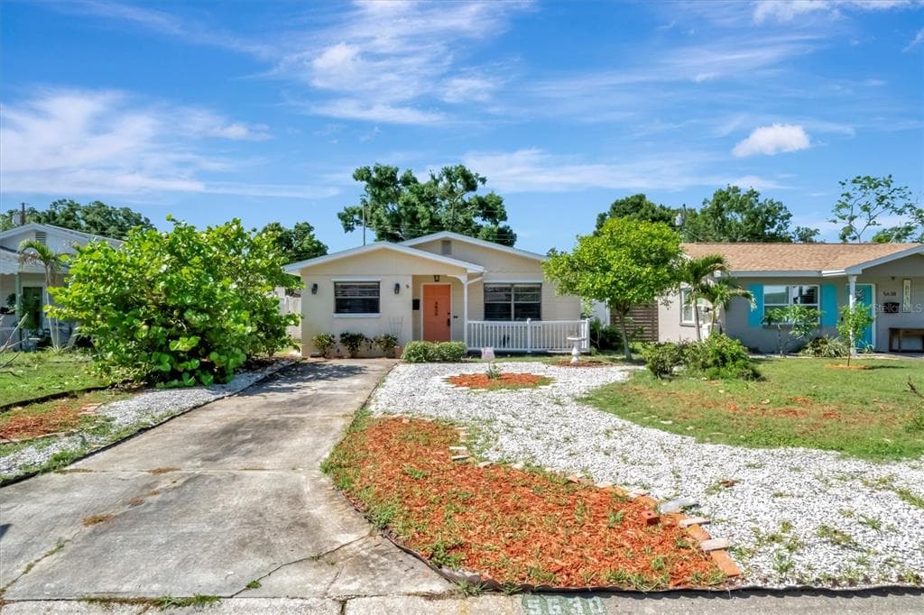 5630 13TH AVENUE N, ST PETERSBURG, FL 33710 — zdjęcie 2