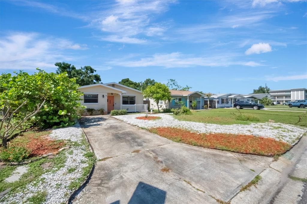 5630 13TH AVENUE N, ST PETERSBURG, FL 33710 — zdjęcie 3