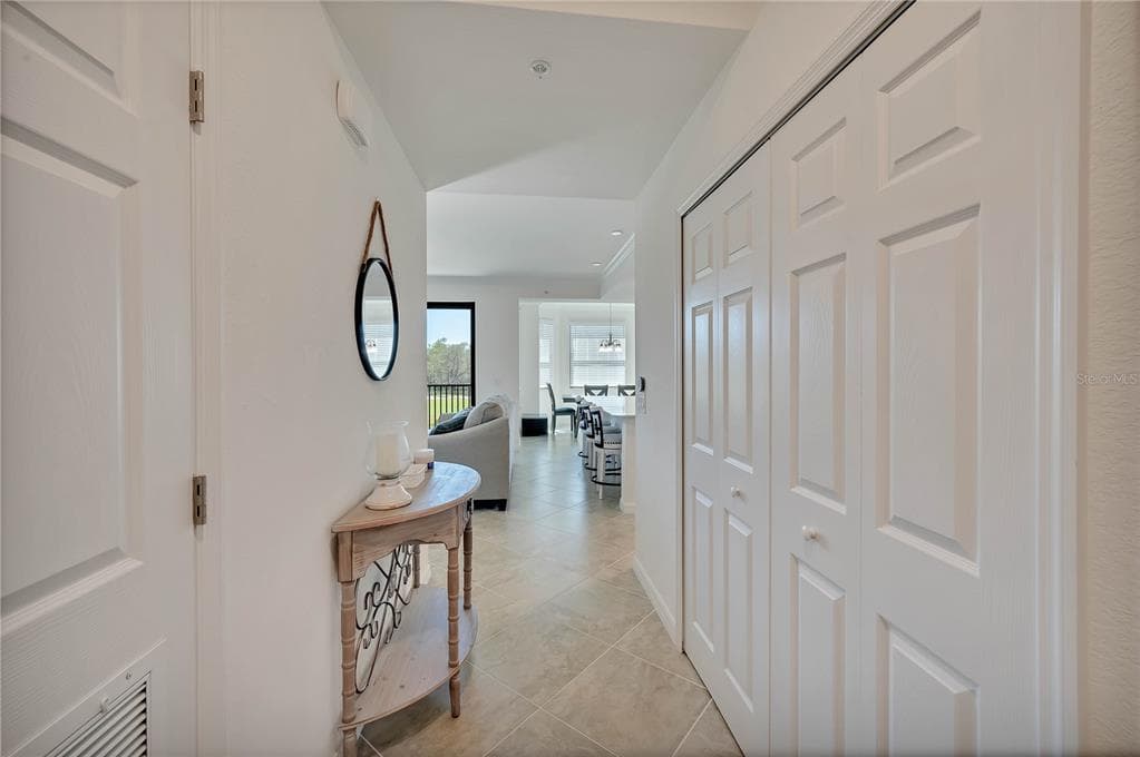 17510 GAWTHROP DRIVE # 203, LAKEWOOD RANCH, FL 34211 — zdjęcie 2