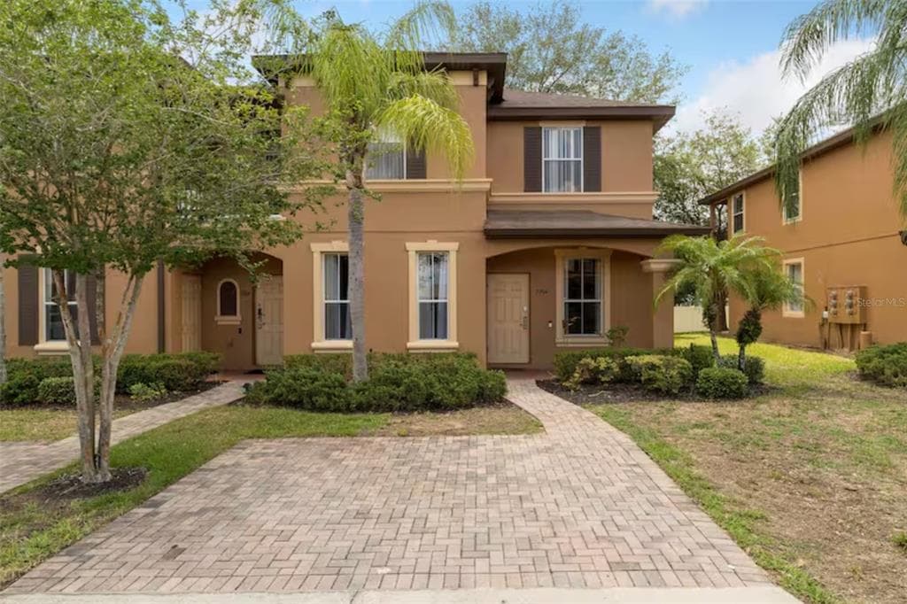 2204 CALABRIA AVENUE, DAVENPORT, FL 33897