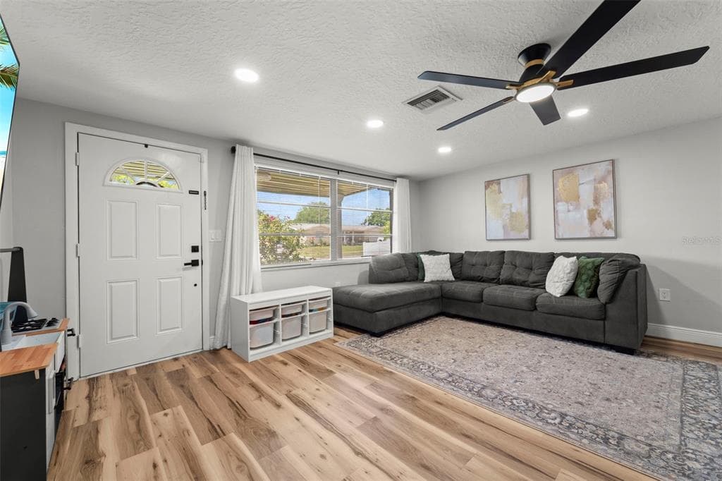 6113 9TH AVENUE, NEW PORT RICHEY, FL 34653 — zdjęcie 4