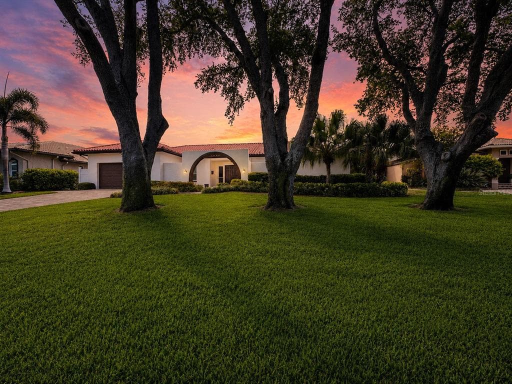 4901 LANSING ST NE, ST PETERSBURG, FL 33703