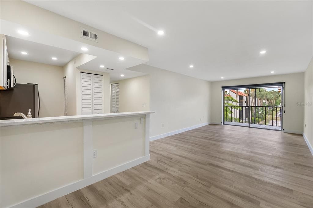 3229 BENEVA ROAD # 203, SARASOTA, FL 34232 — zdjęcie 4