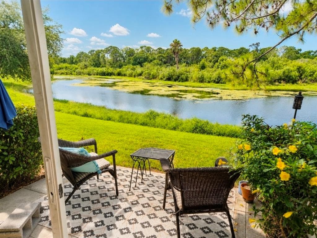 8360 WINGATE DRIVE # 811, SARASOTA, FL 34238