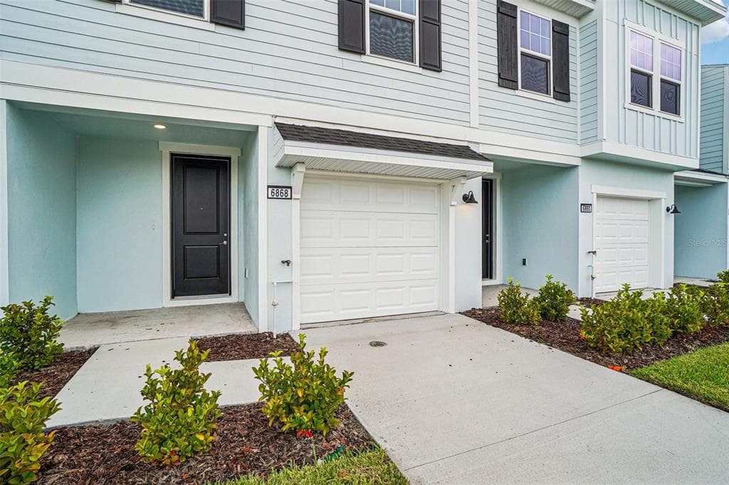 6868 HOLCOMBE DOWN DRIVE, ZEPHYRHILLS, FL 33541 — zdjęcie 2