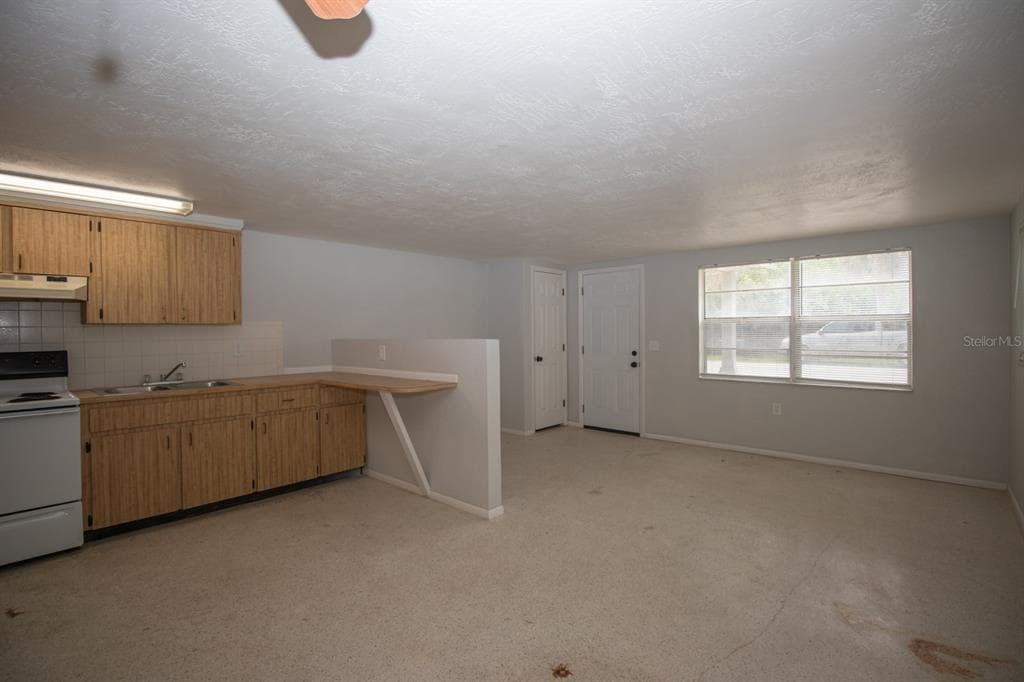 5615 VAN DOREN AVENUE, NEW PORT RICHEY, FL 34652 — zdjęcie 4