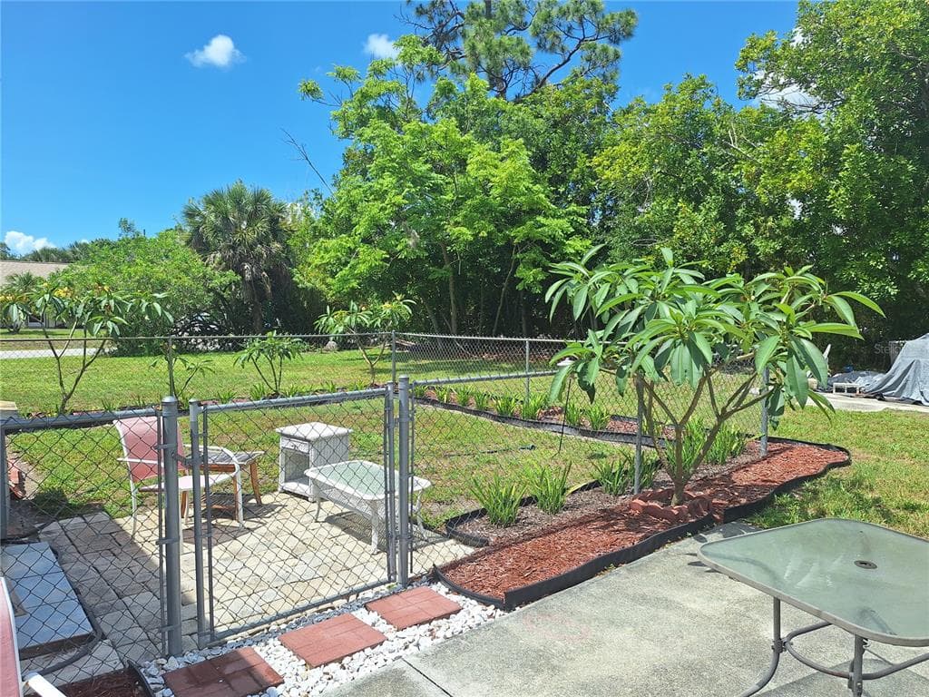 402 CICERO STREET NW, PORT CHARLOTTE, FL 33948 — zdjęcie 3