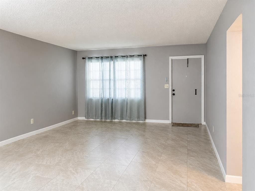 400 AUBURN DRIVE # 3, DAYTONA BEACH, FL 32118 — zdjęcie 2