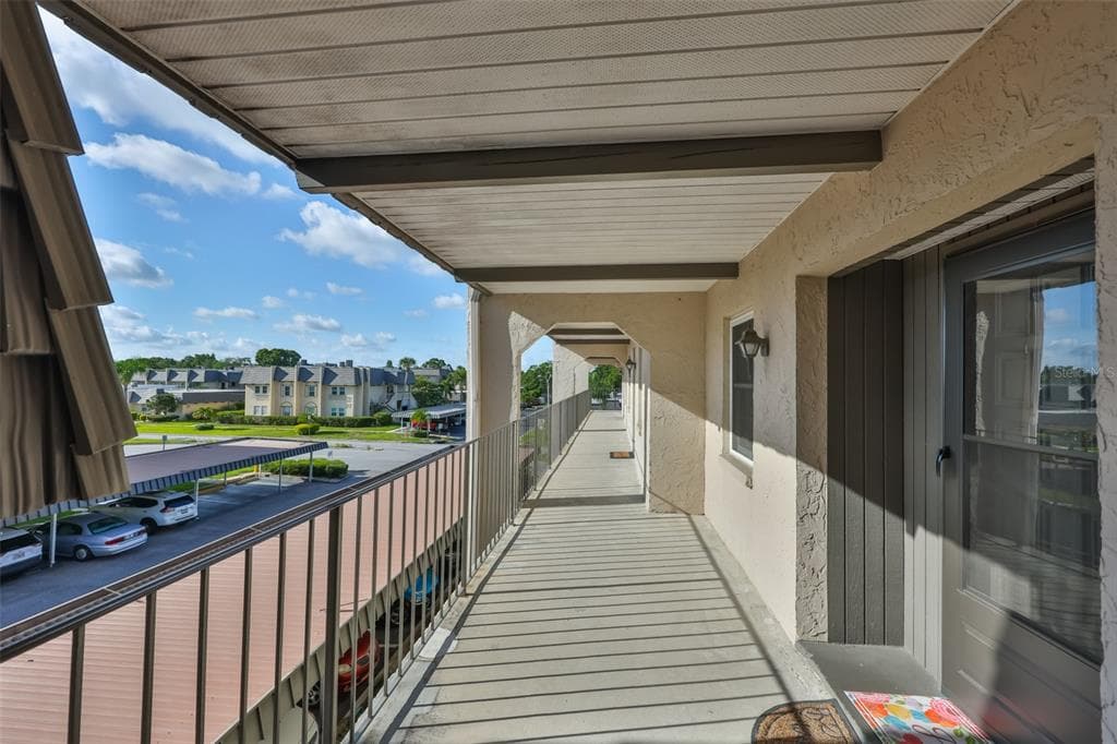 8703 BARDMOOR BOULEVARD # 303, SEMINOLE, FL 33777 — zdjęcie 2