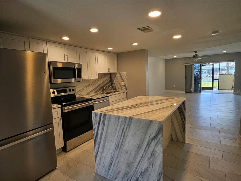 1028 APOLLO BEACH BOULEVARD # 19, APOLLO BEACH, FL 33572 — zdjęcie 2