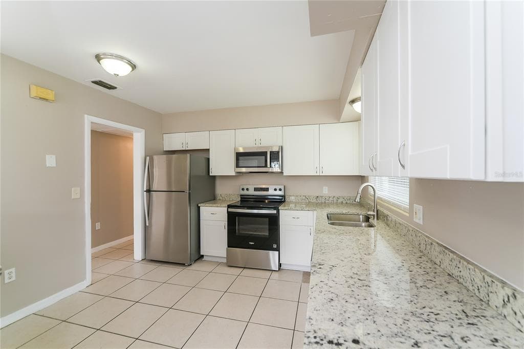 936 ALECON DRIVE, ORLANDO, FL 32808 — zdjęcie 2